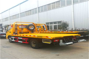 上街附近拖车救援搭电