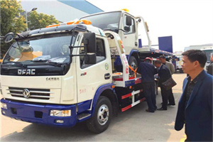 上街汽车道路救援拖车价格